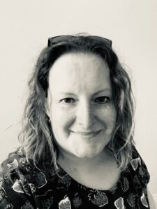 Steph - founder of Ditty Diva Design Studio.